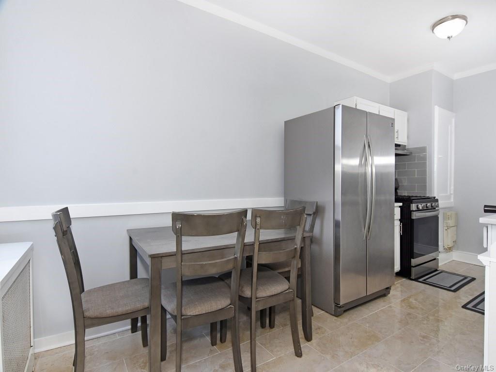 Photo 4 of 15 of 445 Gramatan Avenue KD2 co-op property