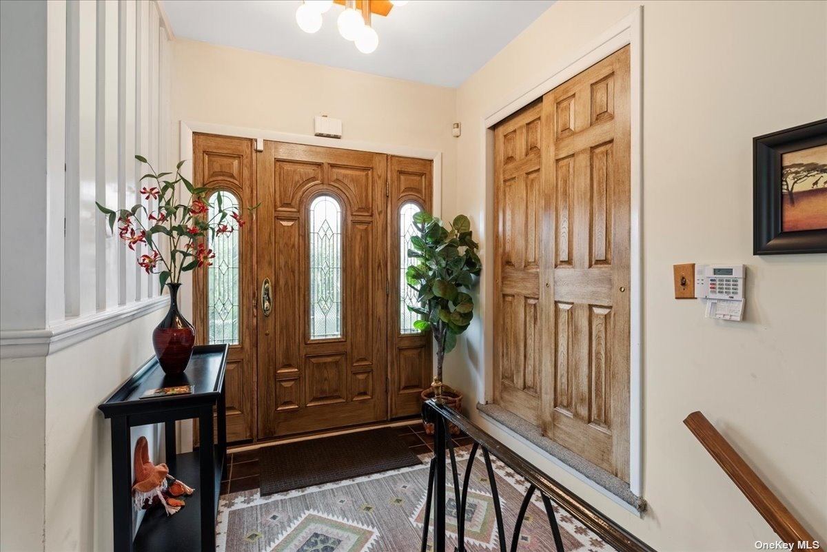 Lido Beach, New York 11561, United States, 6 Bedrooms Bedrooms, ,4 BathroomsBathrooms,Residential,Pending,87537