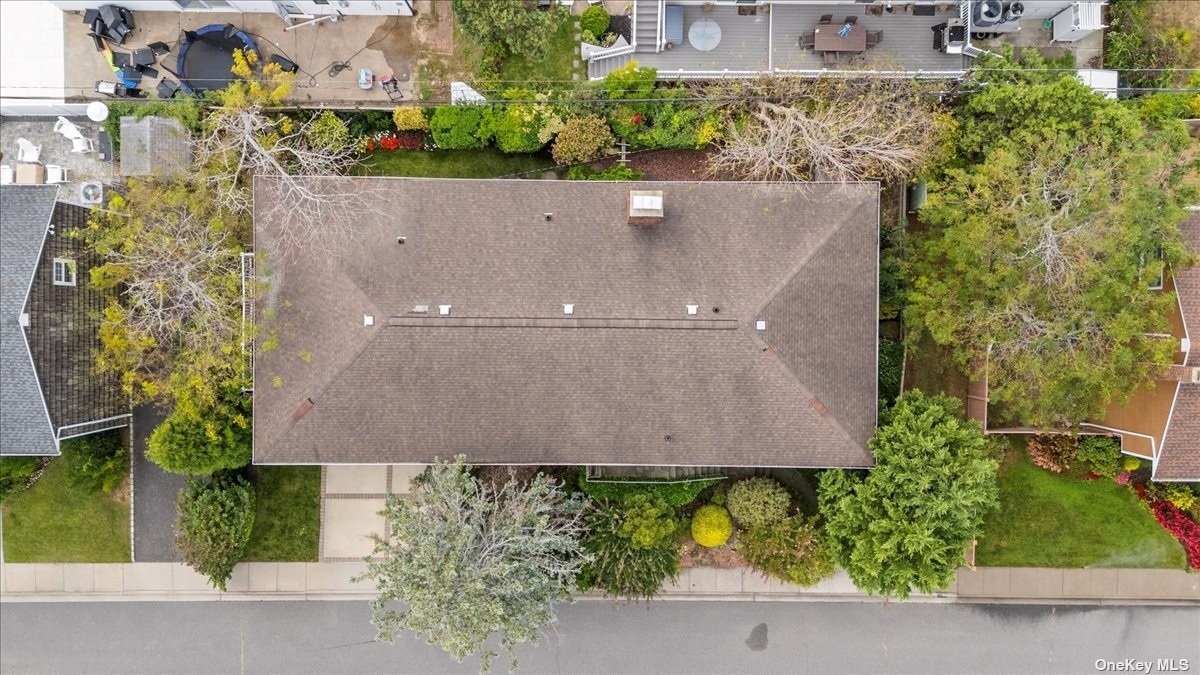 Lido Beach, New York 11561, United States, 6 Bedrooms Bedrooms, ,4 BathroomsBathrooms,Residential,Pending,87537