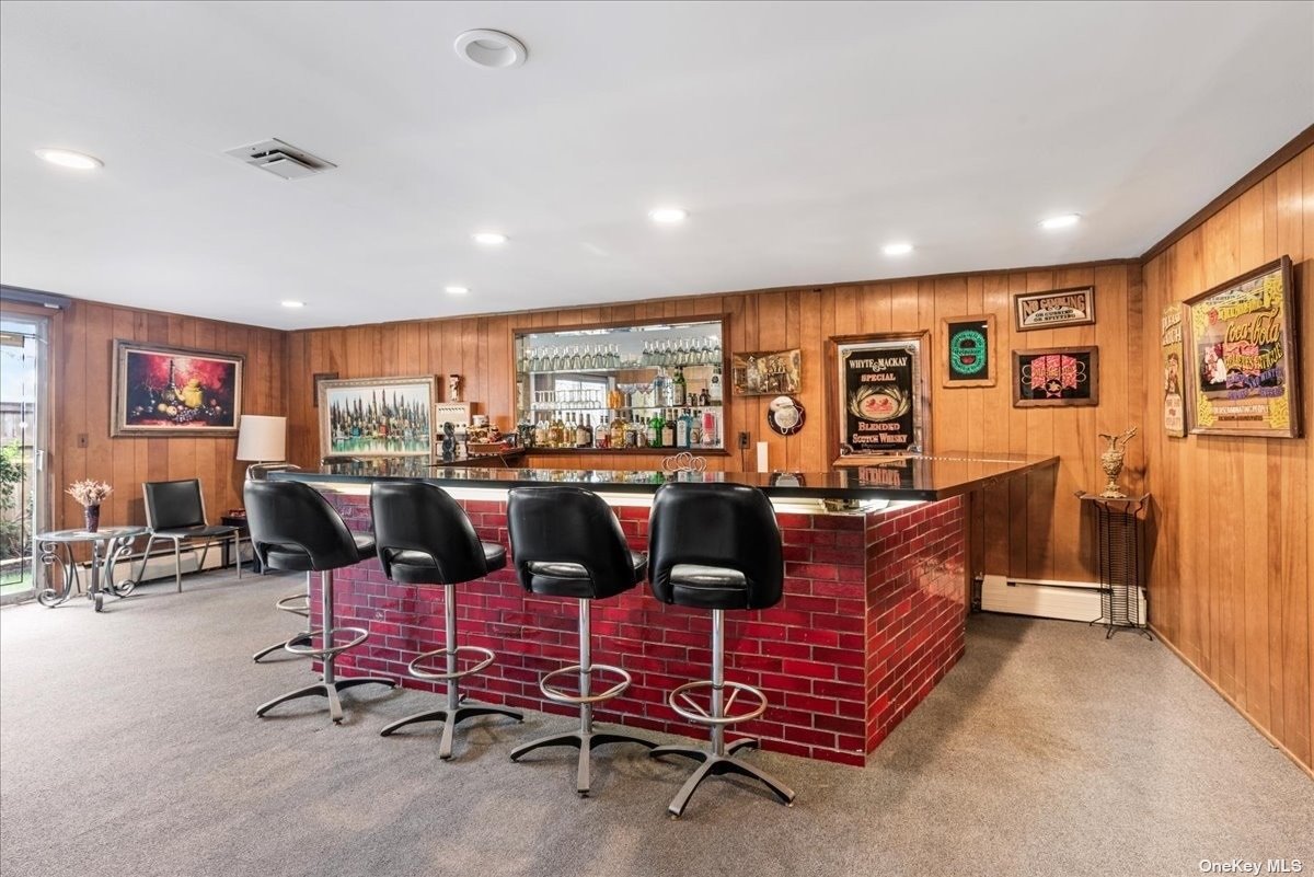 Lido Beach, New York 11561, United States, 6 Bedrooms Bedrooms, ,4 BathroomsBathrooms,Residential,Pending,87537