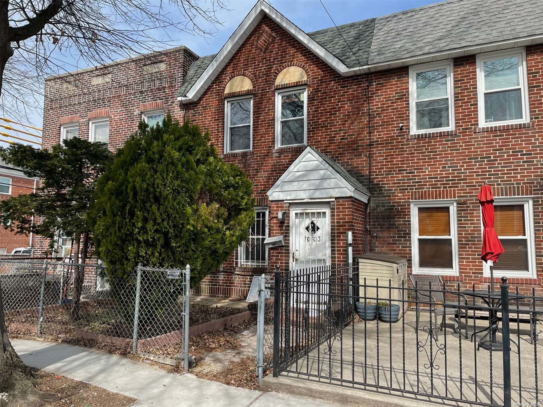 Property for Sale at 7003 52nd Avenue, Maspeth, Queens, NY - Bedrooms: 3 
Bathrooms: 2 
Rooms: 7  - $828,000