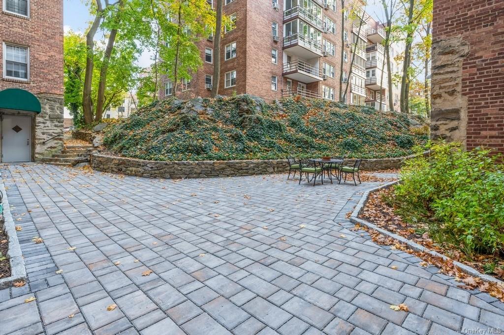 21 N Chatsworth Avenue #4-L, Larchmont, New York image 14