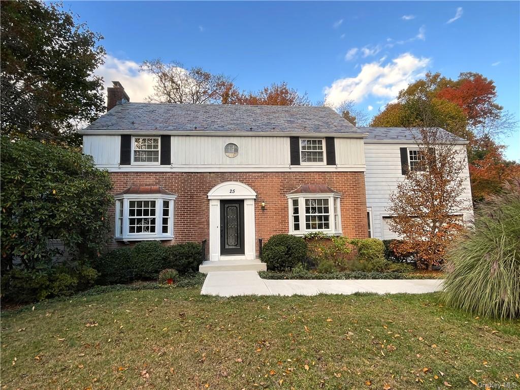 25 Bellwood Road, White Plains, New York - 4 Bedrooms  3 Bathrooms  10 Rooms - 
