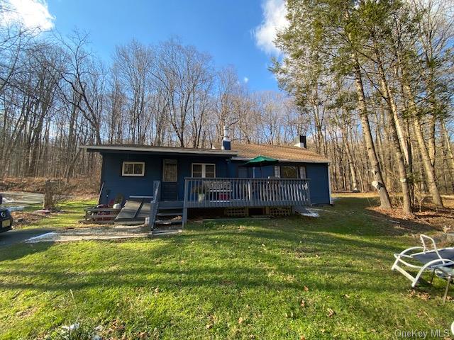 Rental Property at 242 Cascade Road, Warwick, New York - Bedrooms: 2 
Bathrooms: 1 
Rooms: 4  - $2,600 MO.