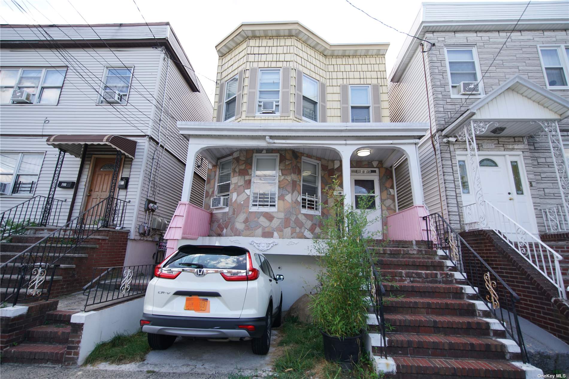 Property for Sale at 2218 127th Street, College Point, Queens, NY - Bedrooms: 6 
Bathrooms: 2 
Rooms: 10  - $1,080,000