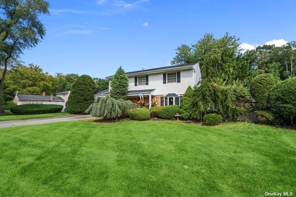 135 Plymouth Boulevard, Smithtown, New York image 30