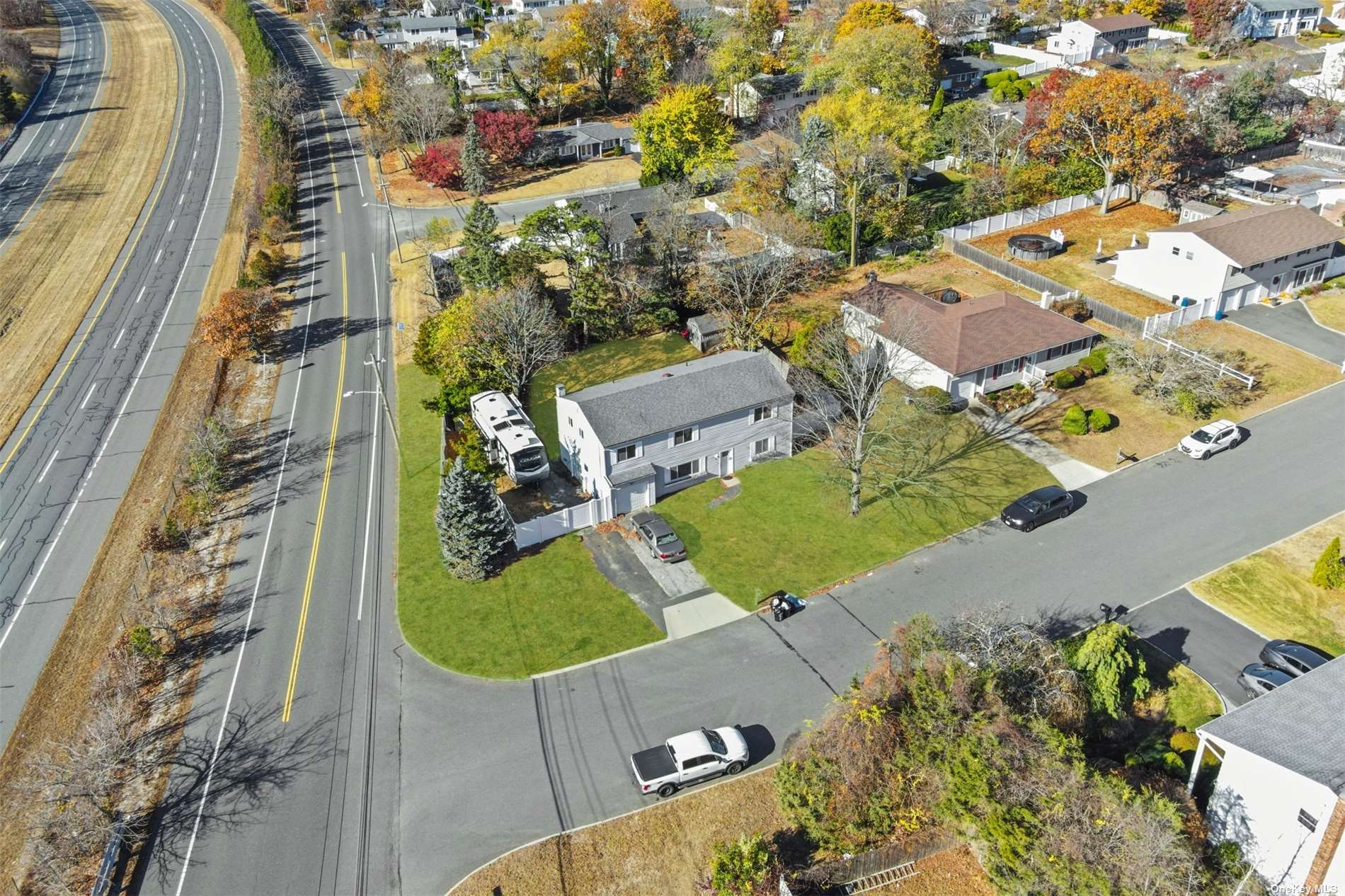 8 Lucille Drive, South Setauket, New York image 23