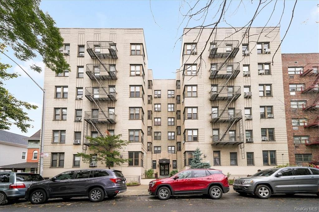 Property for Sale at 2962 Decatur Avenue 1C, Bronx, New York - Bedrooms: 2 
Bathrooms: 1 
Rooms: 5  - $120,000