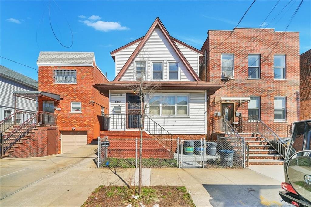 Property for Sale at 1852 Tomlinson Avenue, Bronx, New York - Bedrooms: 3 
Bathrooms: 2 
Rooms: 8  - $599,000