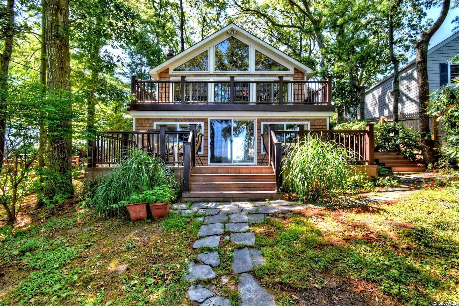 Photo 1 of 32 of 91 Lakeside Trail house