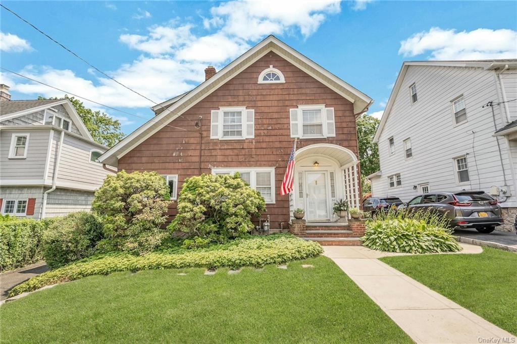 Property for Sale at 30 Otsego Avenue, New Rochelle, New York - Bedrooms: 3 
Bathrooms: 2 
Rooms: 7  - $699,000