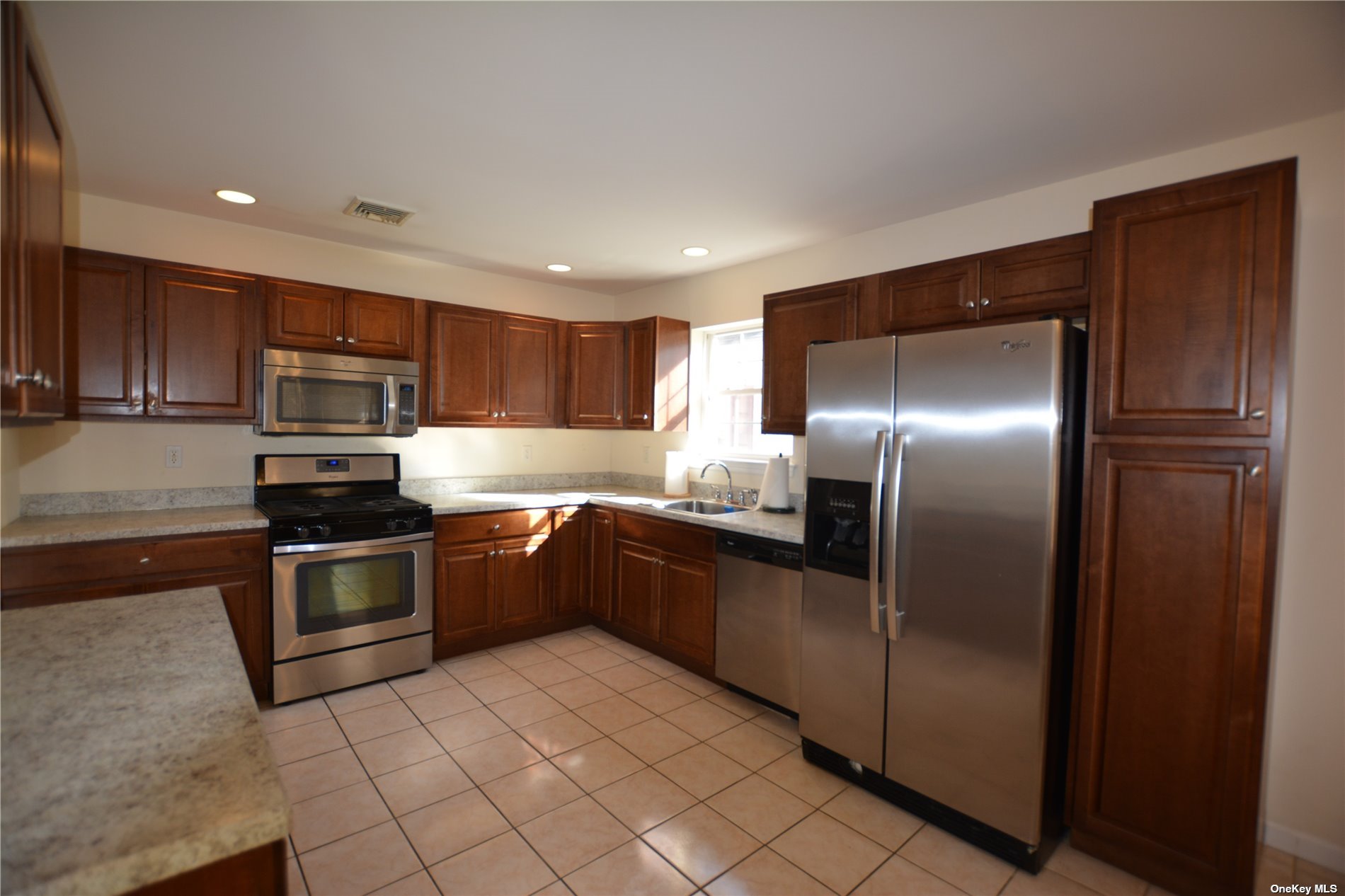 5112 Village Circle #5112, Manorville, New York image 3