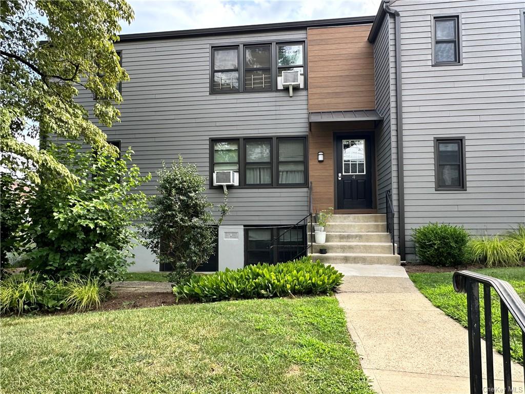 Property for Sale at 2 Tappan Landing 2, Tarrytown, New York - Bedrooms: 2 
Bathrooms: 1 
Rooms: 4  - $199,900