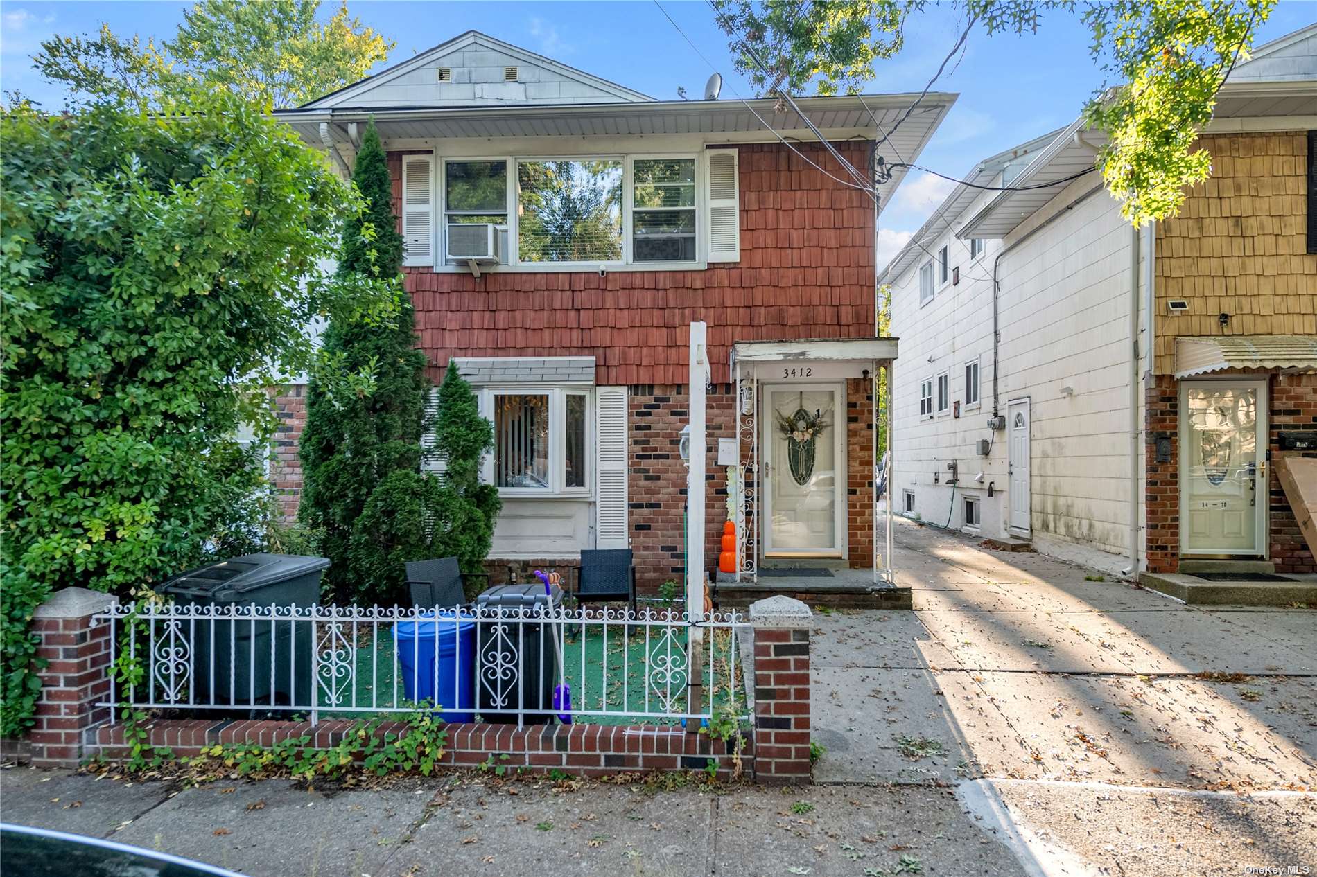 Property for Sale at 3412 Brookside Street, Little Neck, Queens, NY - Bedrooms: 5 
Bathrooms: 3.5 
Rooms: 12  - $1,148,000