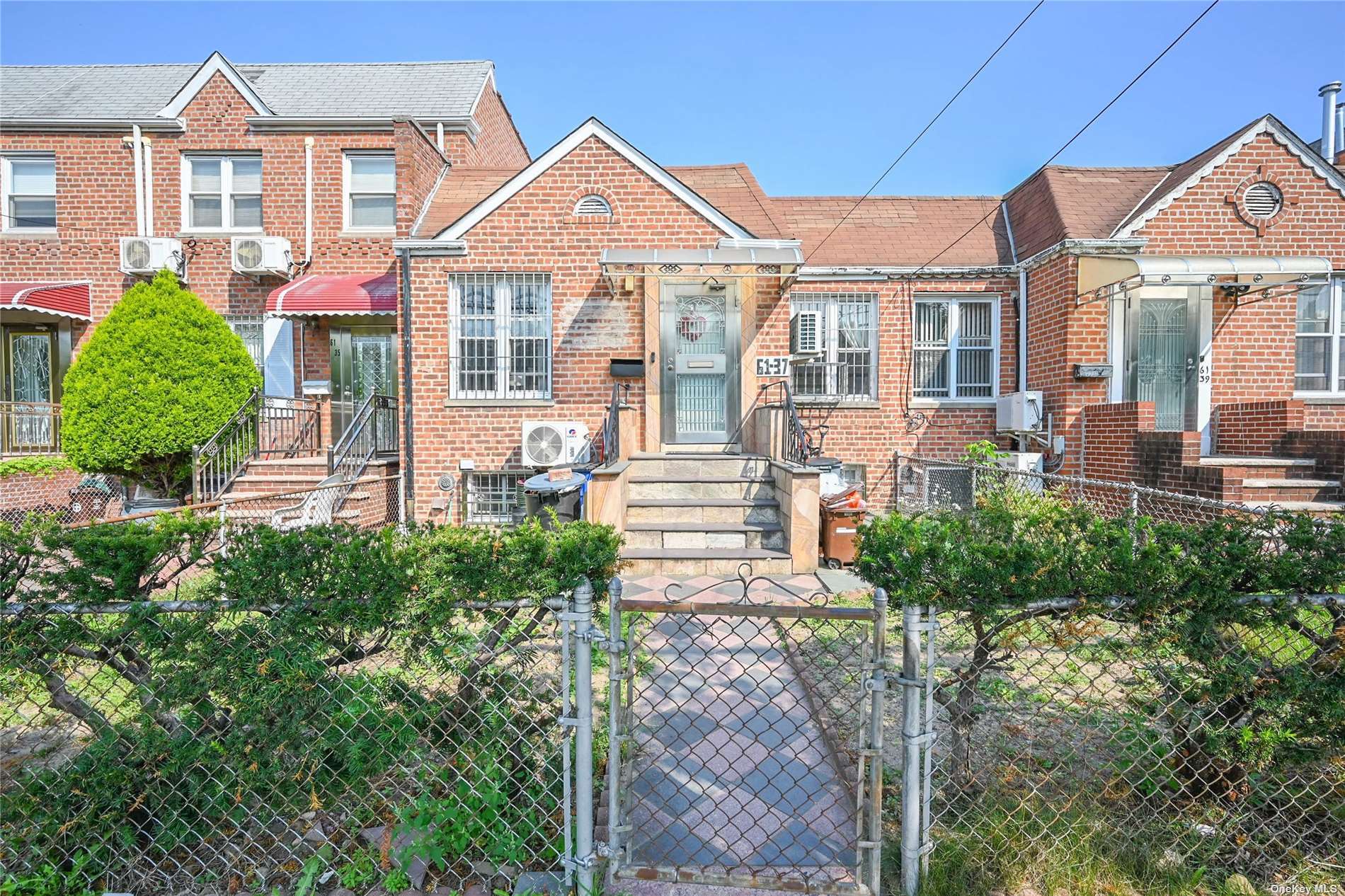 Property for Sale at 6137 164 Street, Fresh Meadows, Queens, NY - Bedrooms: 4 
Bathrooms: 2 
Rooms: 10  - $798,000