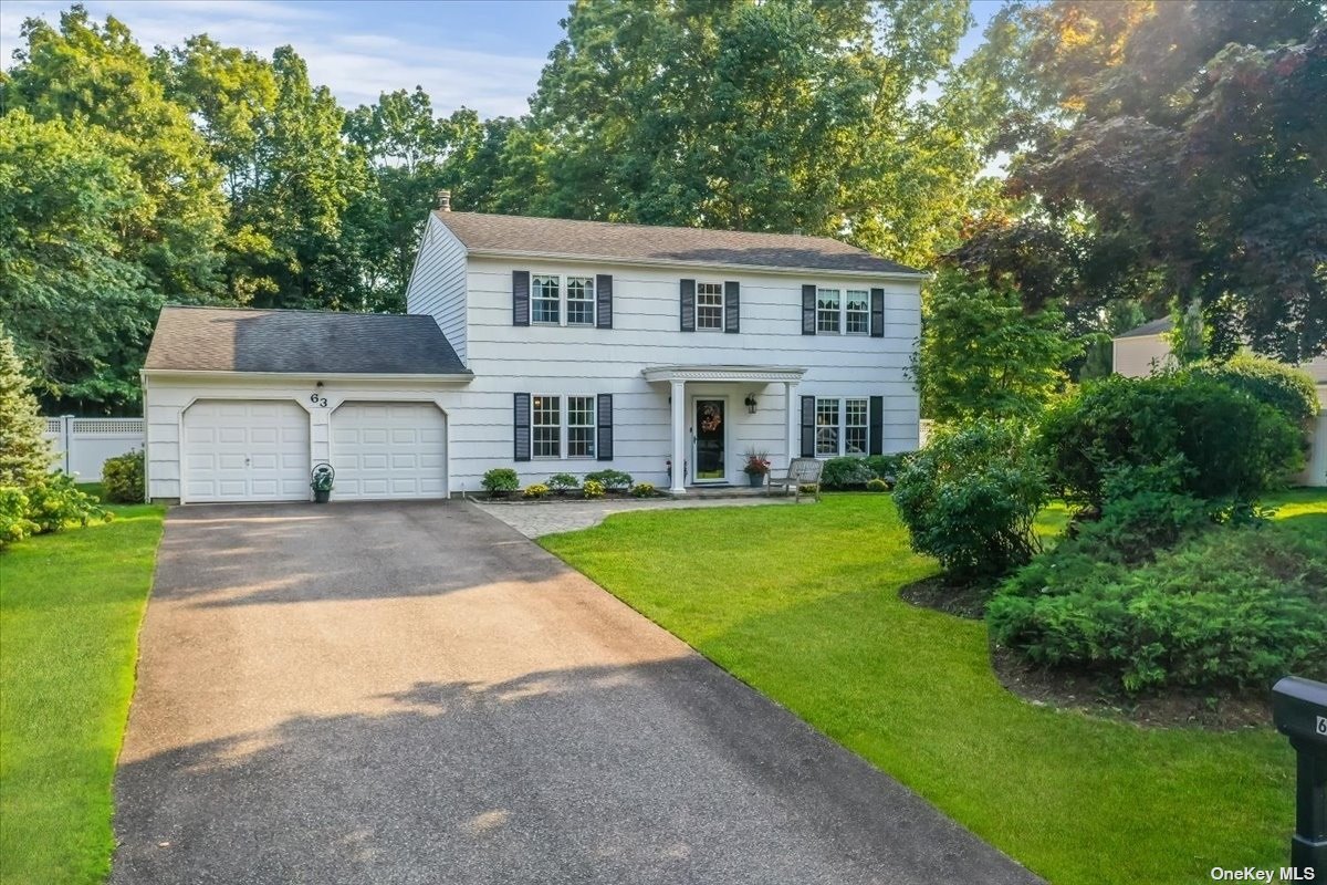 Property for Sale at 63 Leslie Lane, Smithtown, Hamptons, NY - Bedrooms: 4 
Bathrooms: 3  - $879,000