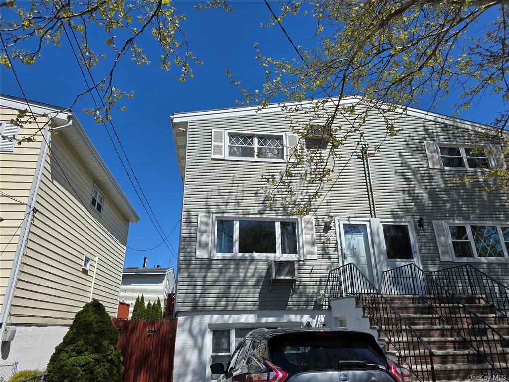 Property for Sale at 304 William Avenue, Bronx, New York - Bedrooms: 4 
Bathrooms: 3 
Rooms: 6  - $699,000