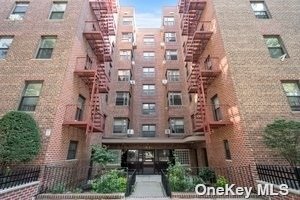 32-25 88 St #609, East Elmhurst, New York image 1