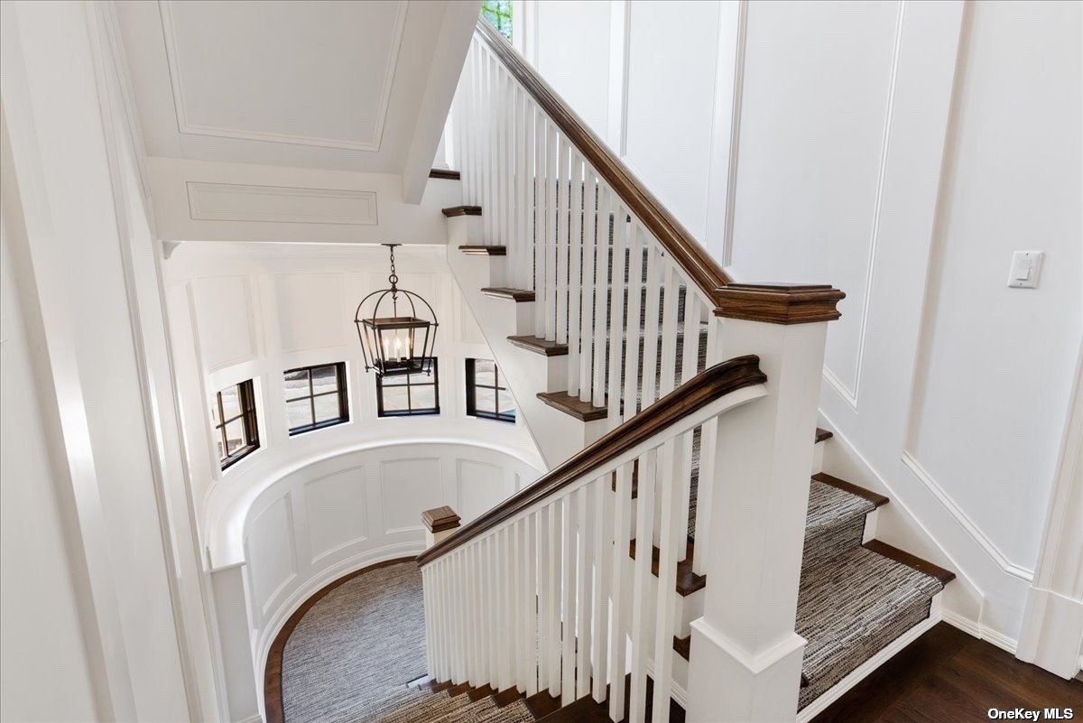 Lloyd Harbor, New York 11743, United States, 5 Bedrooms Bedrooms, ,8 BathroomsBathrooms,Residential,Pending,29456