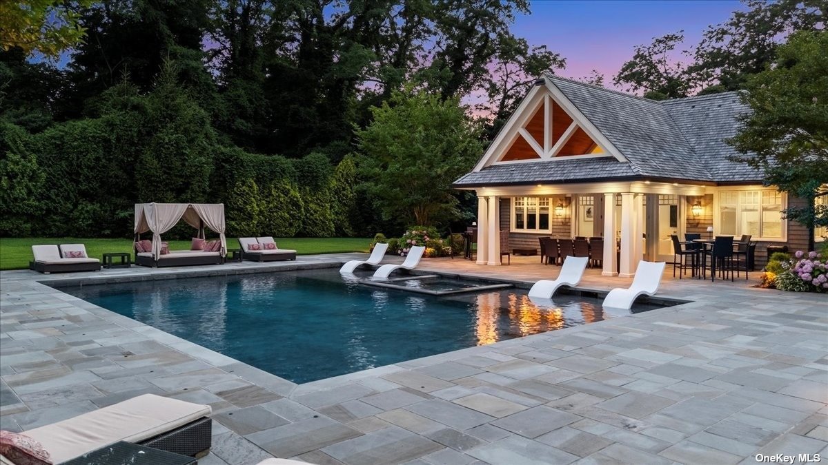 Lloyd Harbor, New York 11743, United States, 5 Bedrooms Bedrooms, ,8 BathroomsBathrooms,Residential,Pending,29456