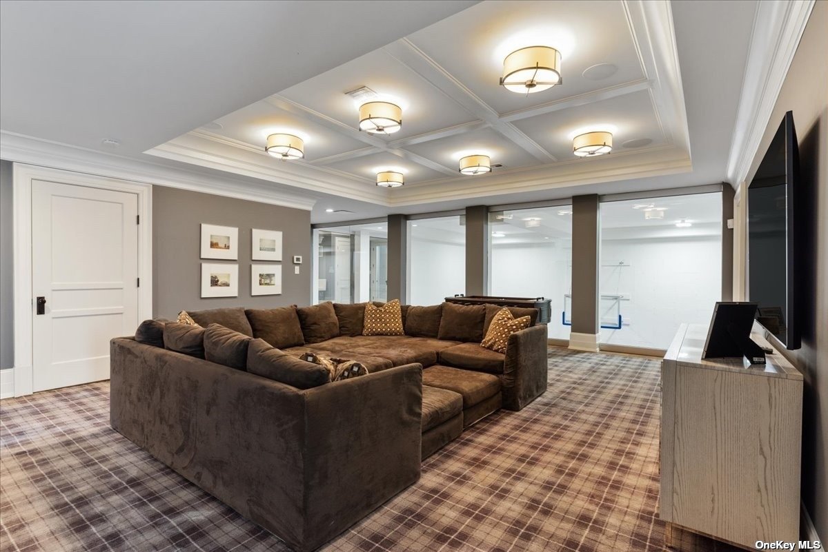 Lloyd Harbor, New York 11743, United States, 5 Bedrooms Bedrooms, ,8 BathroomsBathrooms,Residential,Pending,29456