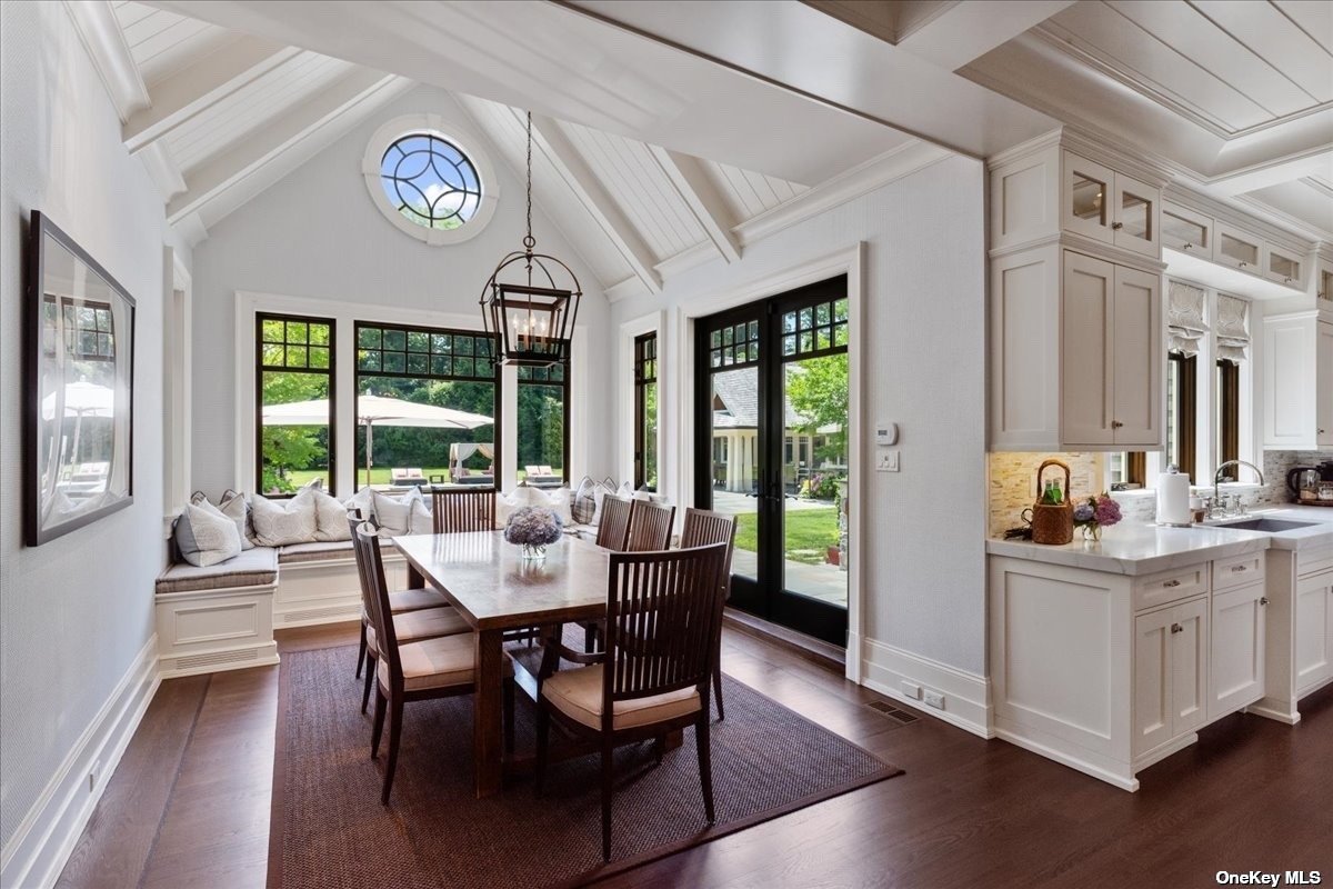 Lloyd Harbor, New York 11743, United States, 5 Bedrooms Bedrooms, ,8 BathroomsBathrooms,Residential,Pending,29456