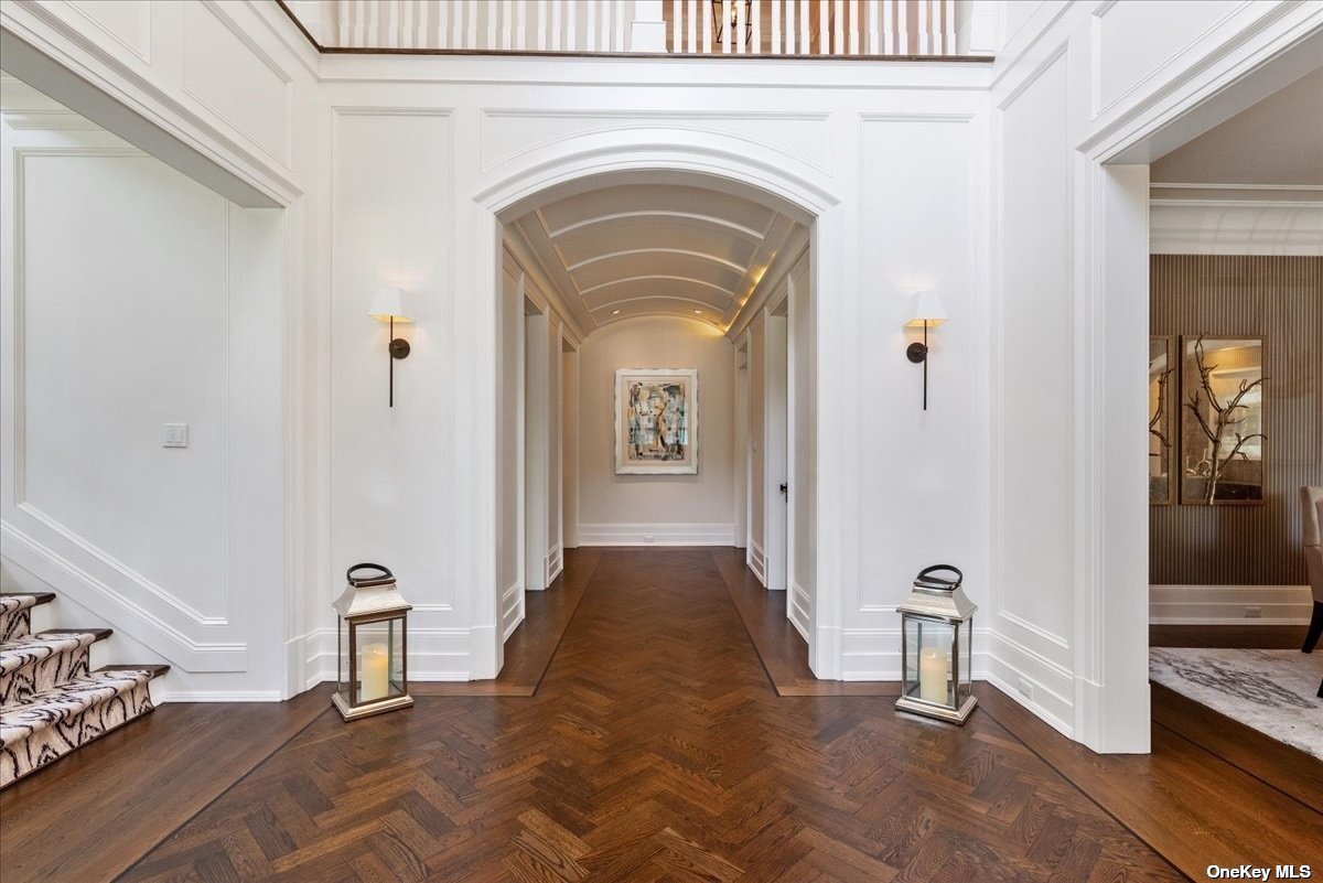 Lloyd Harbor, New York 11743, United States, 5 Bedrooms Bedrooms, ,8 BathroomsBathrooms,Residential,Pending,29456