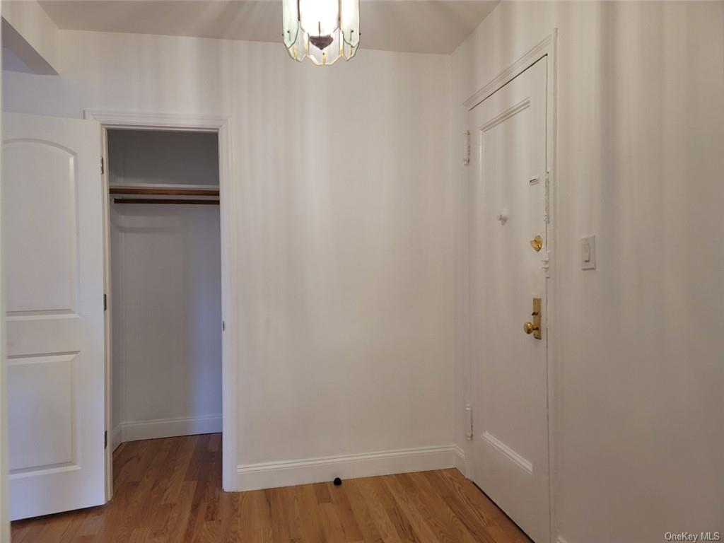 1 Broad Parkway #5R, White Plains, New York image 3