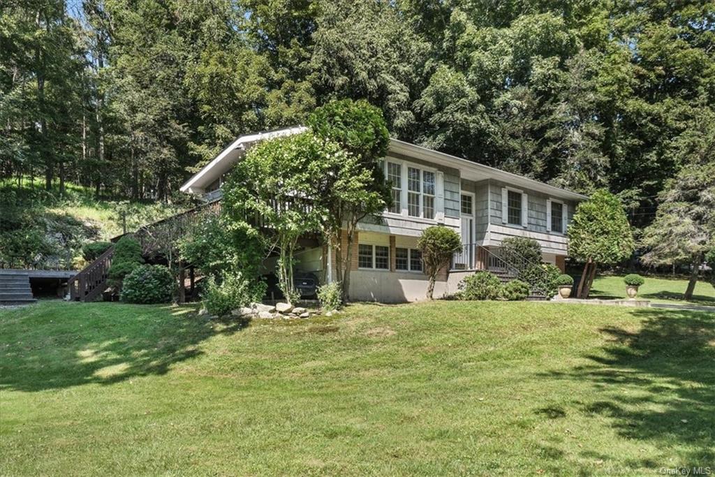 2 Barry Goldwater Drive, Carmel, New York image 4