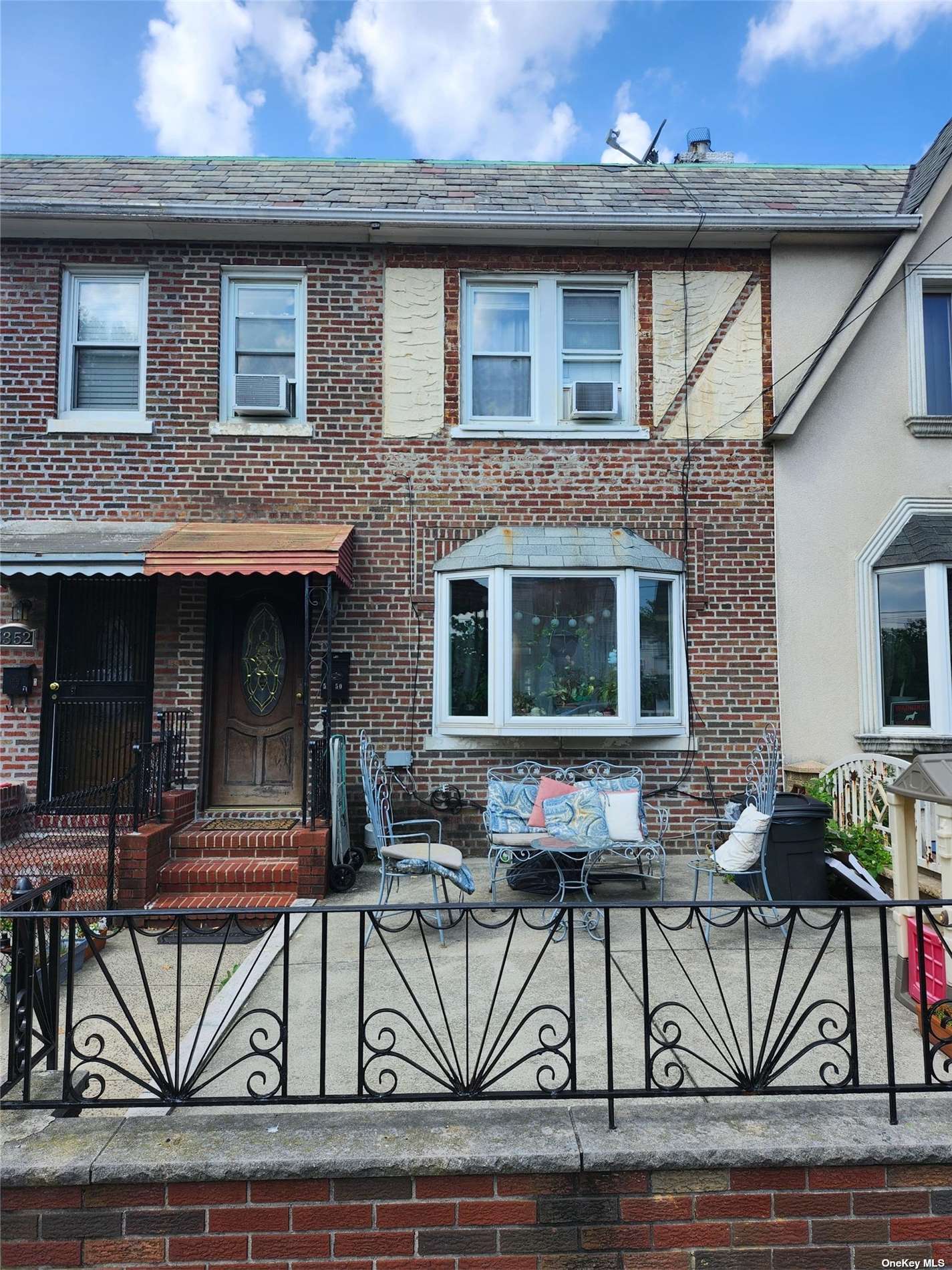 5350 66th Street, Maspeth, Queens, NY - 3 Bedrooms  
2 Bathrooms  
6 Rooms - 