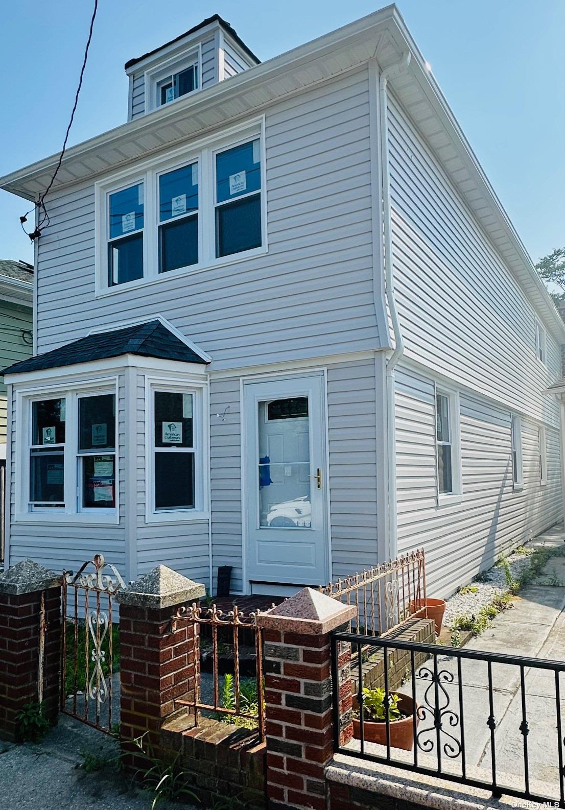 Property for Sale at 607 West Road, Broad Channel, Queens, NY - Bedrooms: 5 
Bathrooms: 2 
Rooms: 12  - $788,000