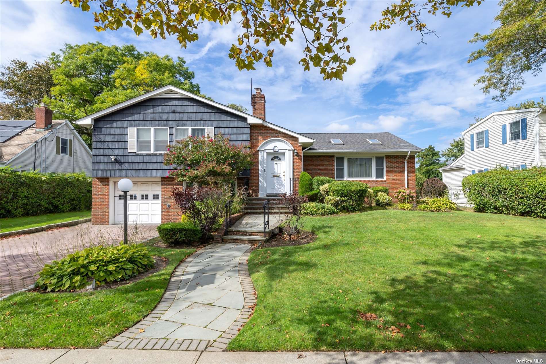 189 Blackheath Road, Lido Beach, New York image 1