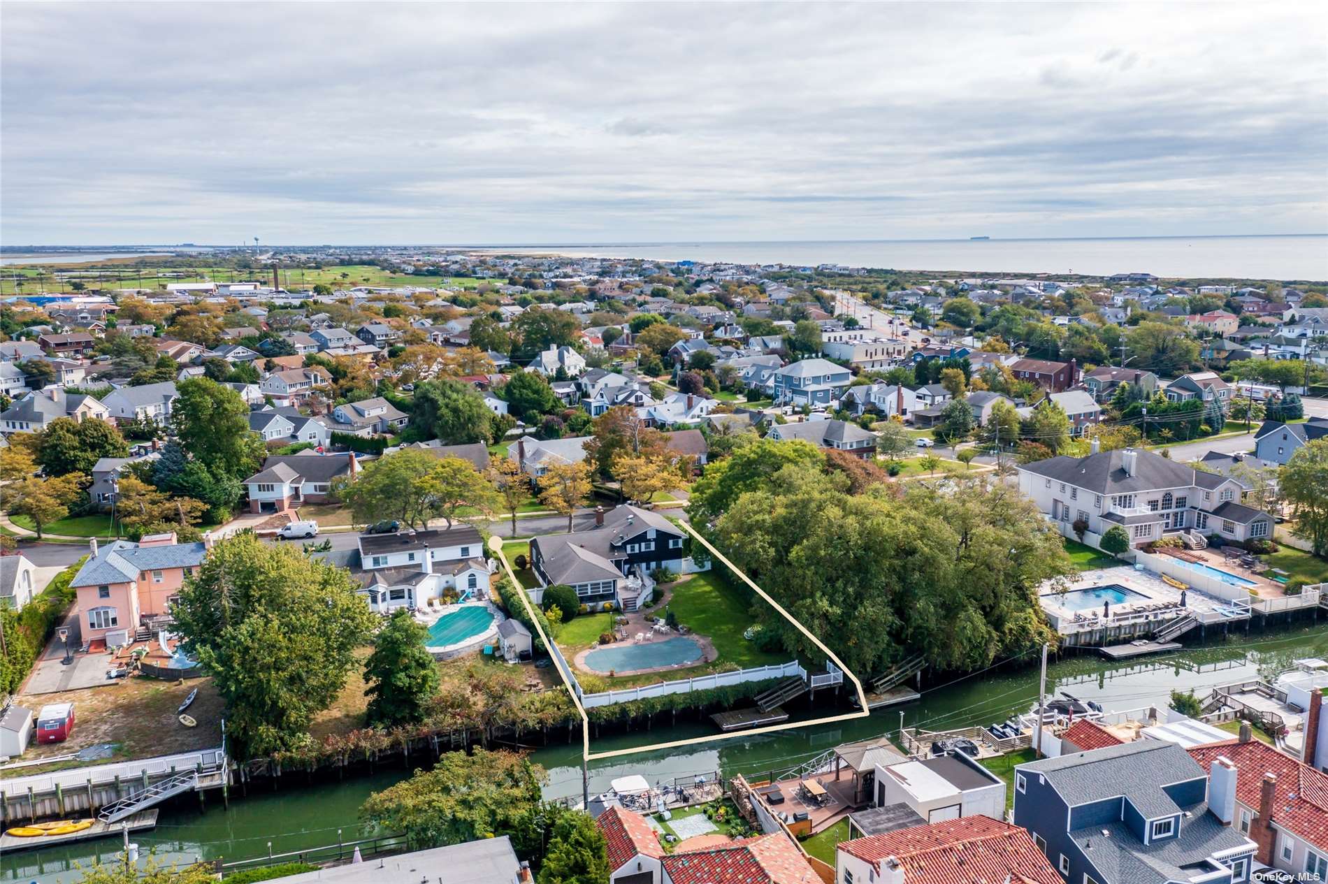 189 Blackheath Road, Lido Beach, New York image 30