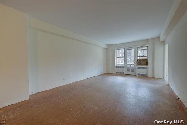 Property for Sale at 6910 108th Street 3E, Forest Hills, Queens, NY - Bedrooms: 2 
Bathrooms: 2 
Rooms: 5  - $600,000