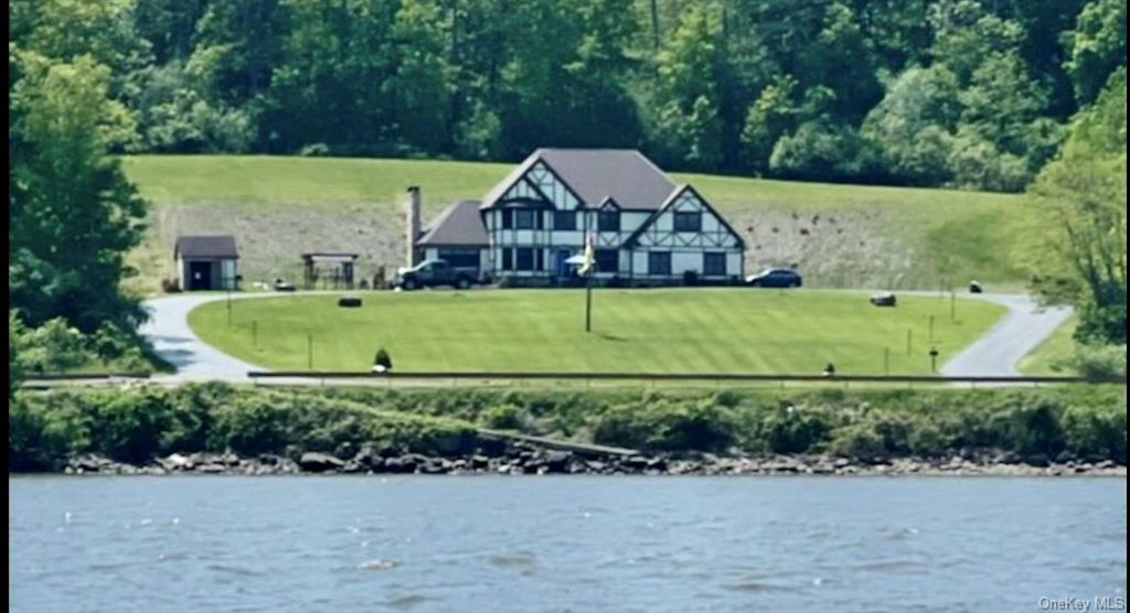 Property for Sale at 187 Greene Bedell Road, Coxsackie, New York - Bedrooms: 4 
Bathrooms: 3 
Rooms: 8  - $1,800,000