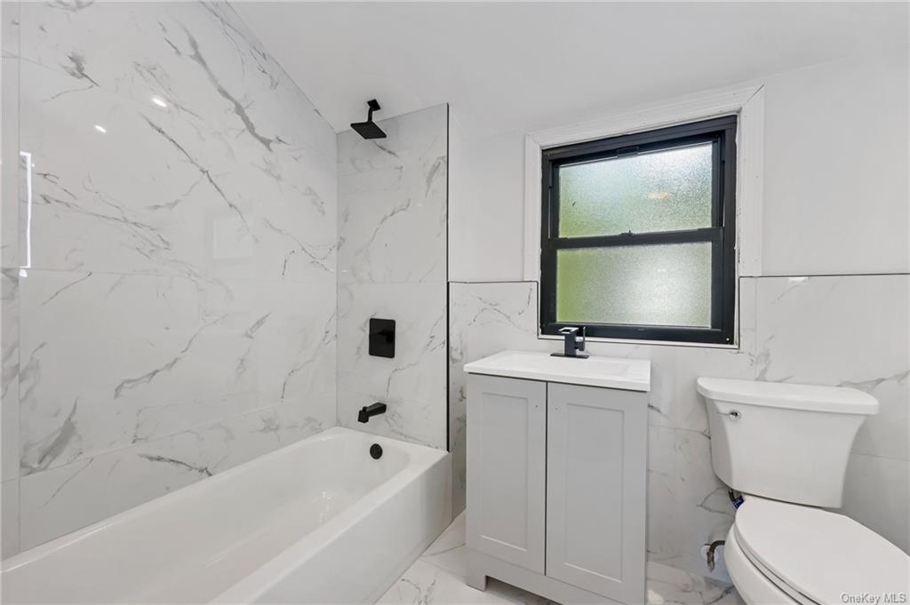 White Plains, New York 10604, United States, 4 Bedrooms Bedrooms, ,2 BathroomsBathrooms,Residential,Pending,54196