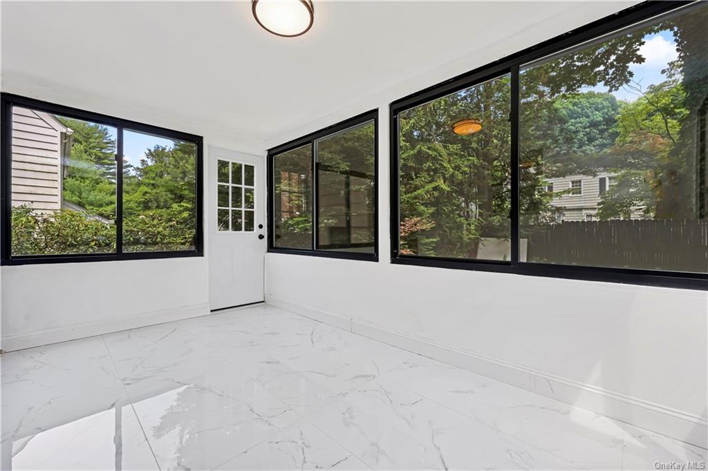 White Plains, New York 10604, United States, 4 Bedrooms Bedrooms, ,2 BathroomsBathrooms,Residential,Pending,54196