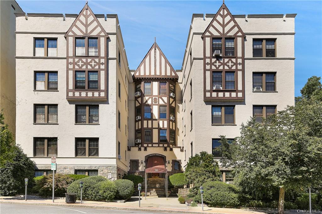 26 Pondfield Road #3C, Bronxville, New York image 1