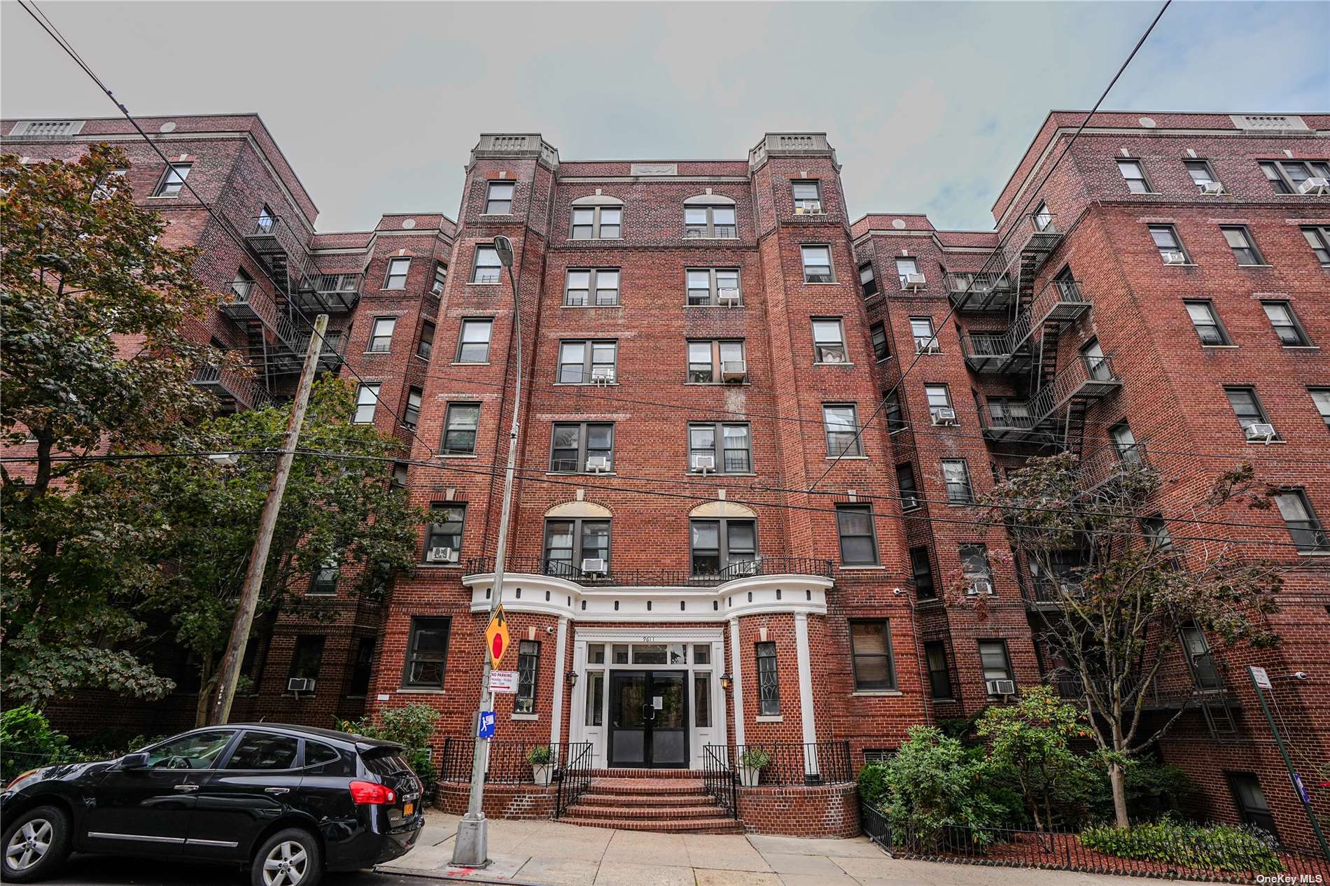 96-11 65 Road #301, Rego Park, New York image 1