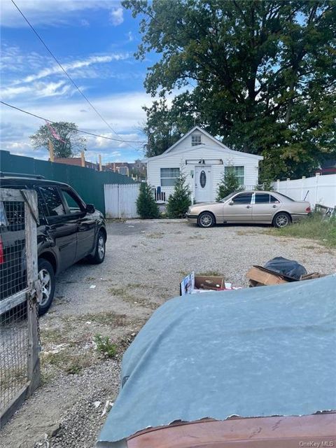 1927 Gildersleeve Bronx NY 10473