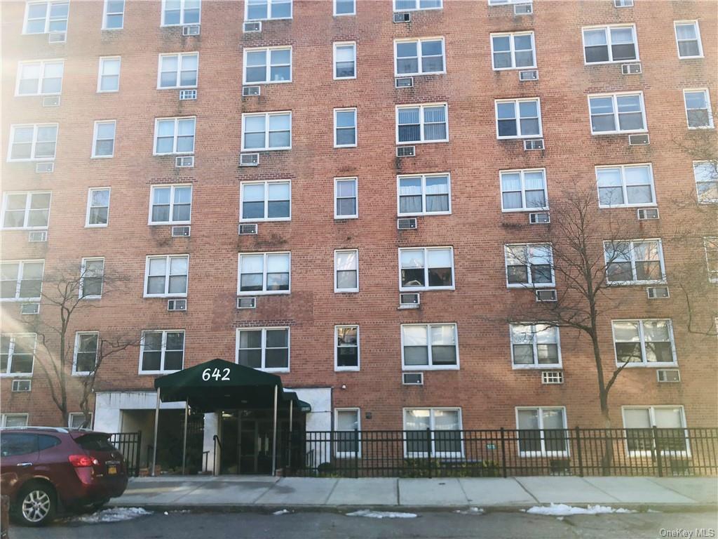 642 Locust Street 1D, Mount Vernon, New York - 1 Bedrooms  
1 Bathrooms  
3 Rooms - 