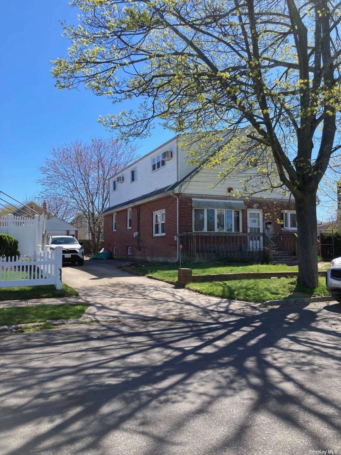 180 N 7th Street, Lindenhurst, New York image 6