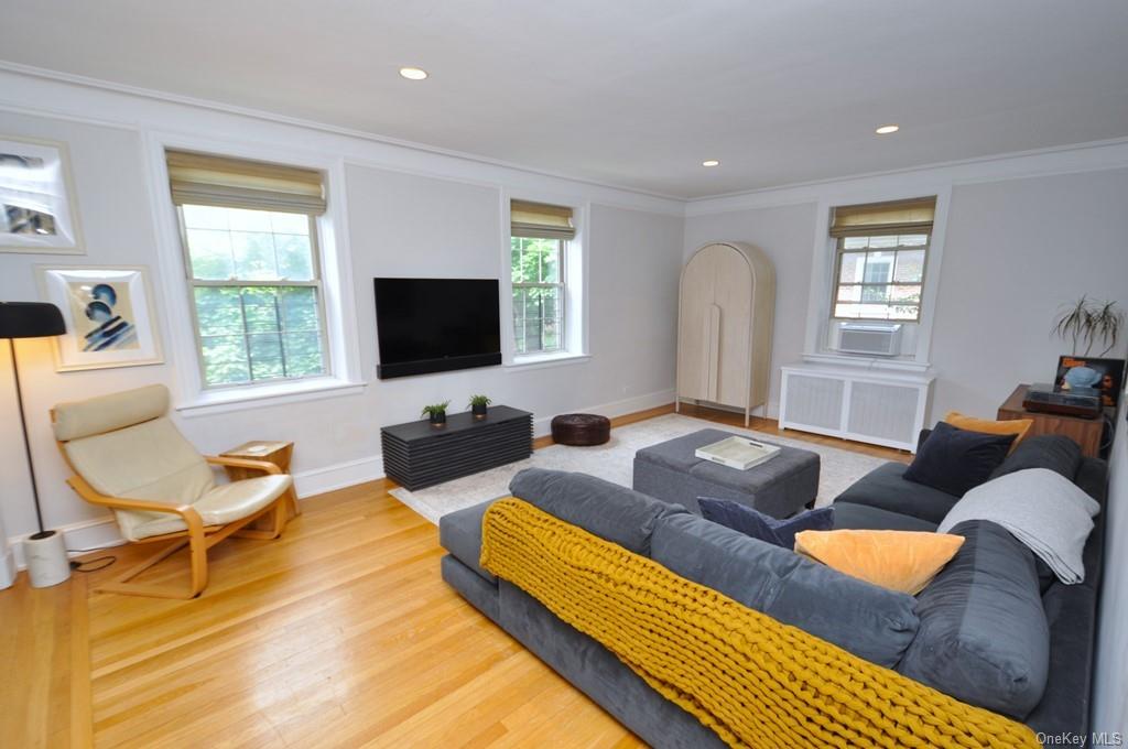 5 Alden Place #2A, Bronxville, New York image 3