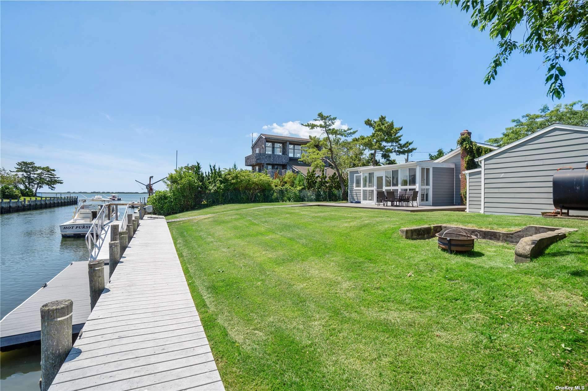 33 Dolphin Road, East Quogue, New York image 2