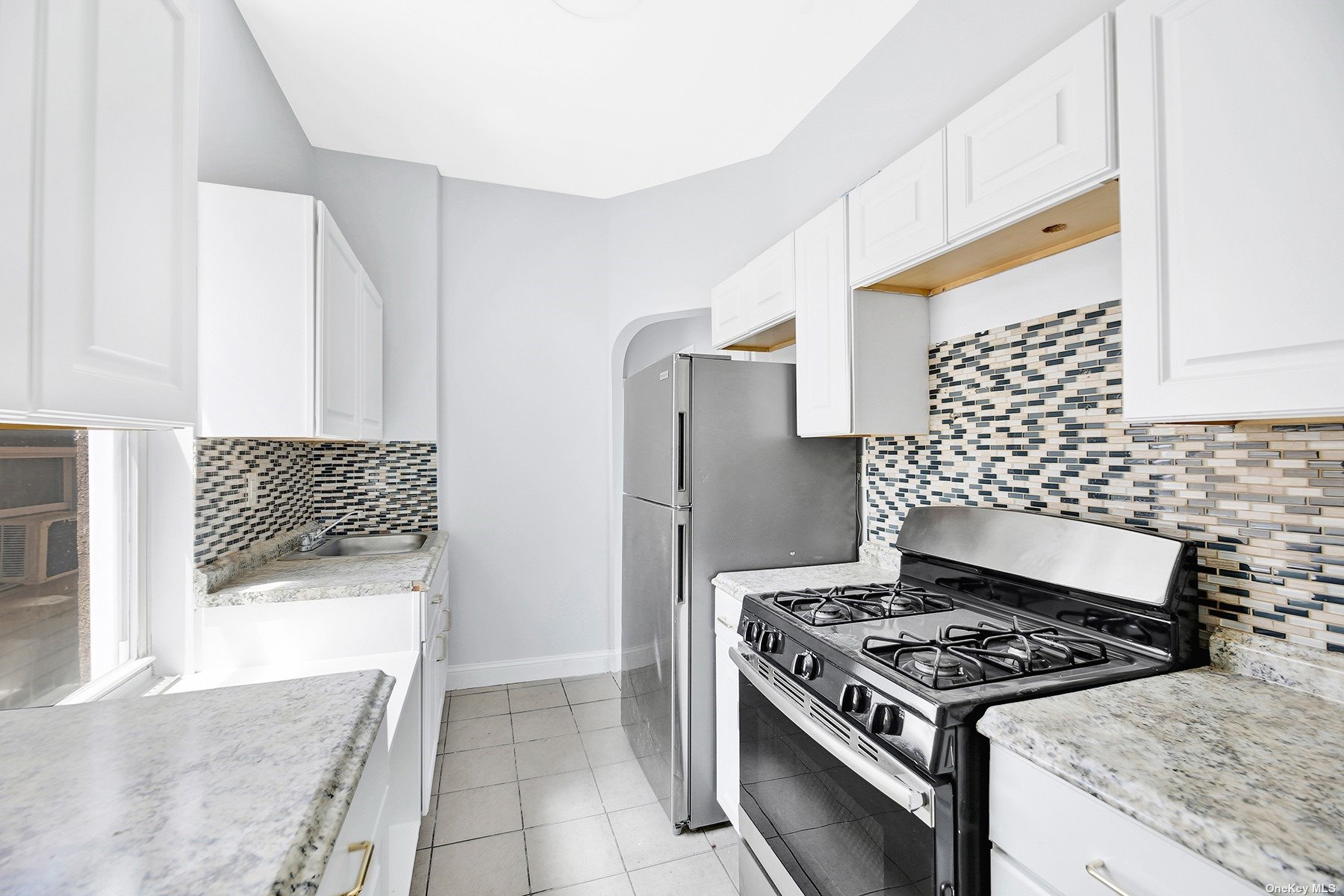 Property for Sale at 3048 Wilson Avenue, Bronx, New York - Bedrooms: 9 
Bathrooms: 3 
Rooms: 11  - $1,149,999