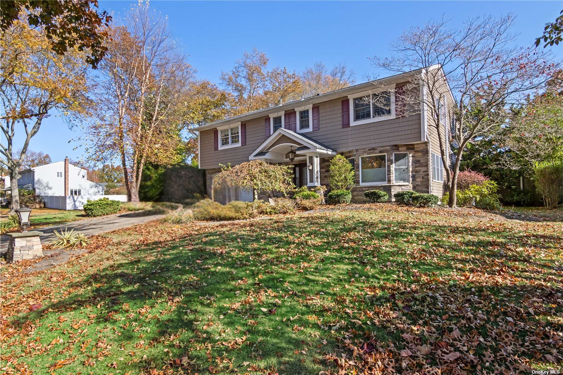 17 Glenmere Lane, Commack, New York image 3