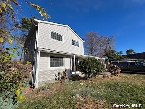 23 Julie Crescent, Central Islip, New York image 1