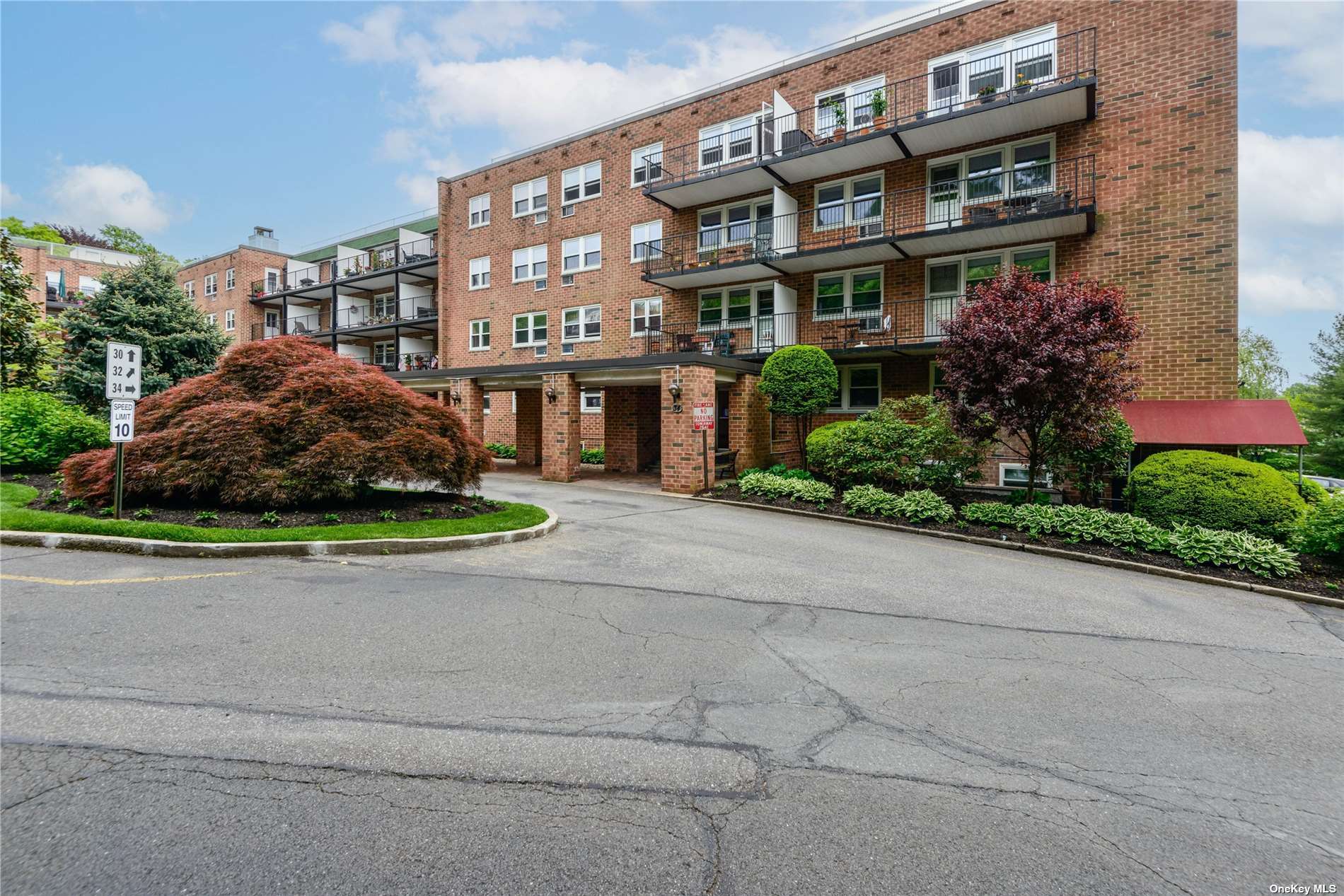 34 Pearsall Avenue #3H, Glen Cove, New York image 2