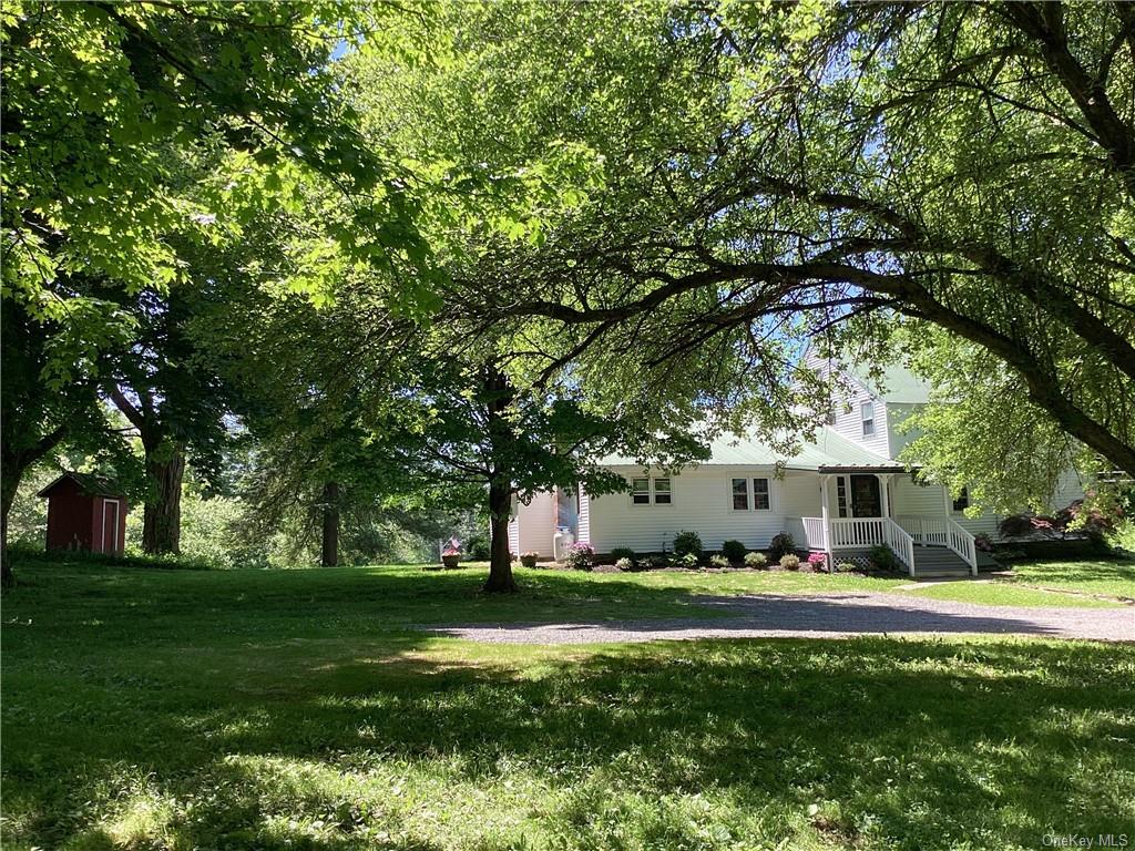 22 Hunns Lake Road, Stanfordville, New York - 5 Bedrooms  
2 Bathrooms  
7 Rooms - 