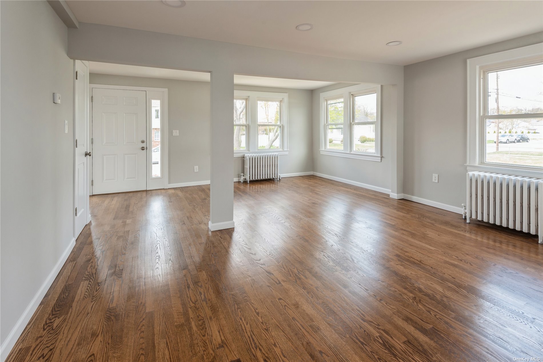Photo 5 of 20 of 332 S 8th Street house